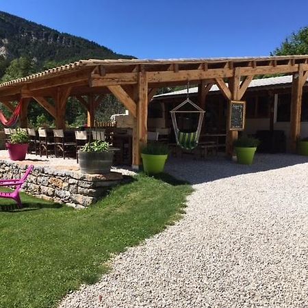 Camping Calme Et Nature Кастелан Екстериор снимка