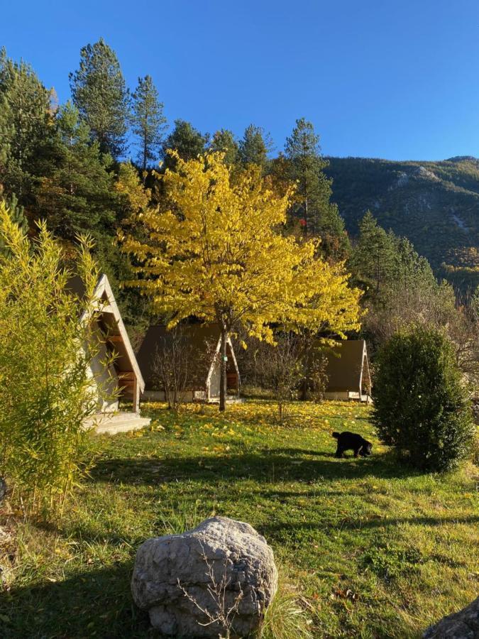 Camping Calme Et Nature Кастелан Екстериор снимка