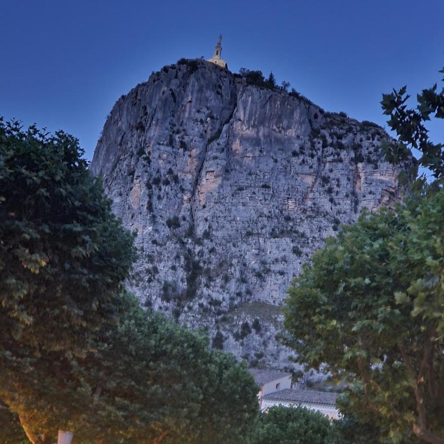 Camping Calme Et Nature Кастелан Екстериор снимка