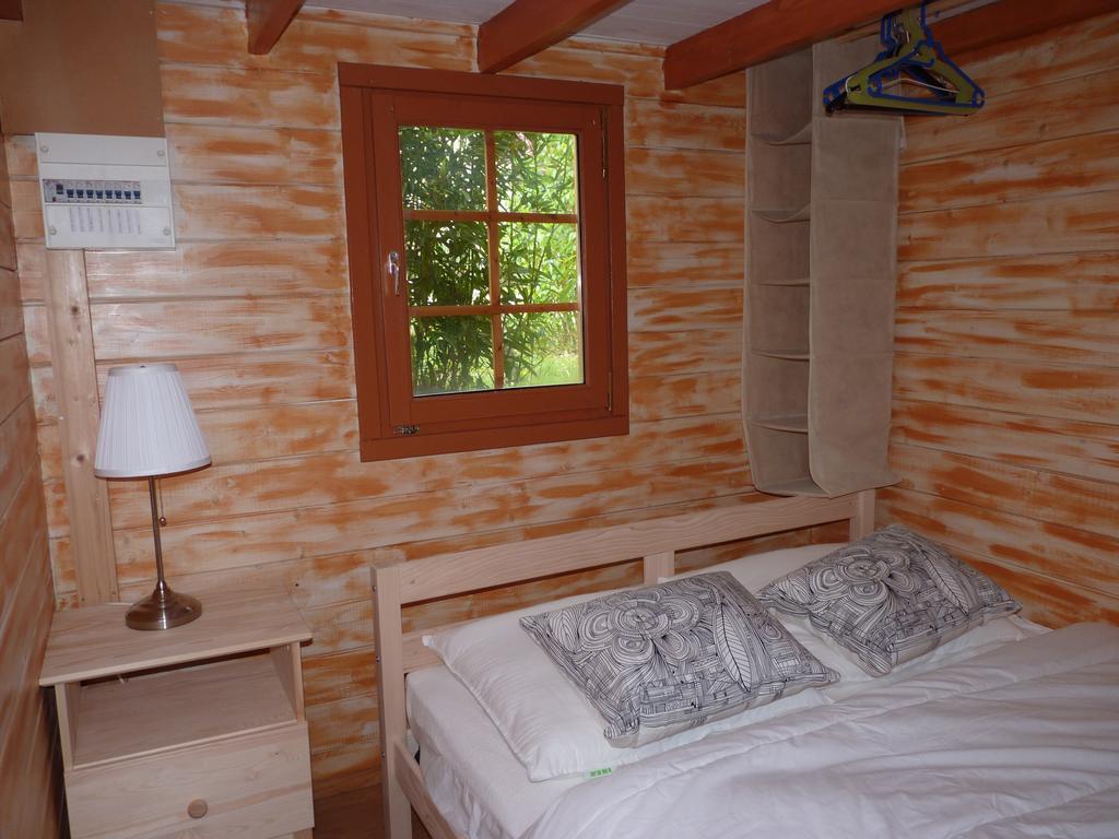 Camping Calme Et Nature Кастелан Екстериор снимка