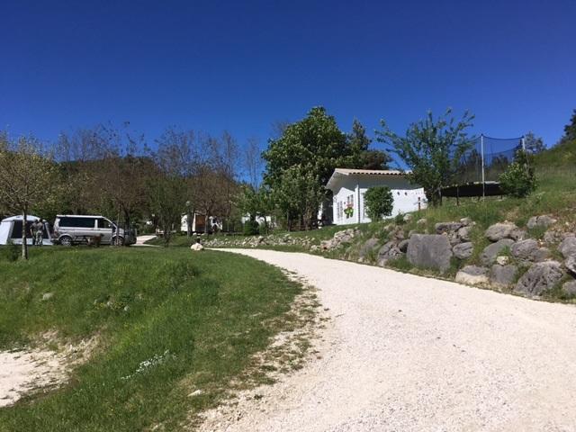 Camping Calme Et Nature Кастелан Екстериор снимка
